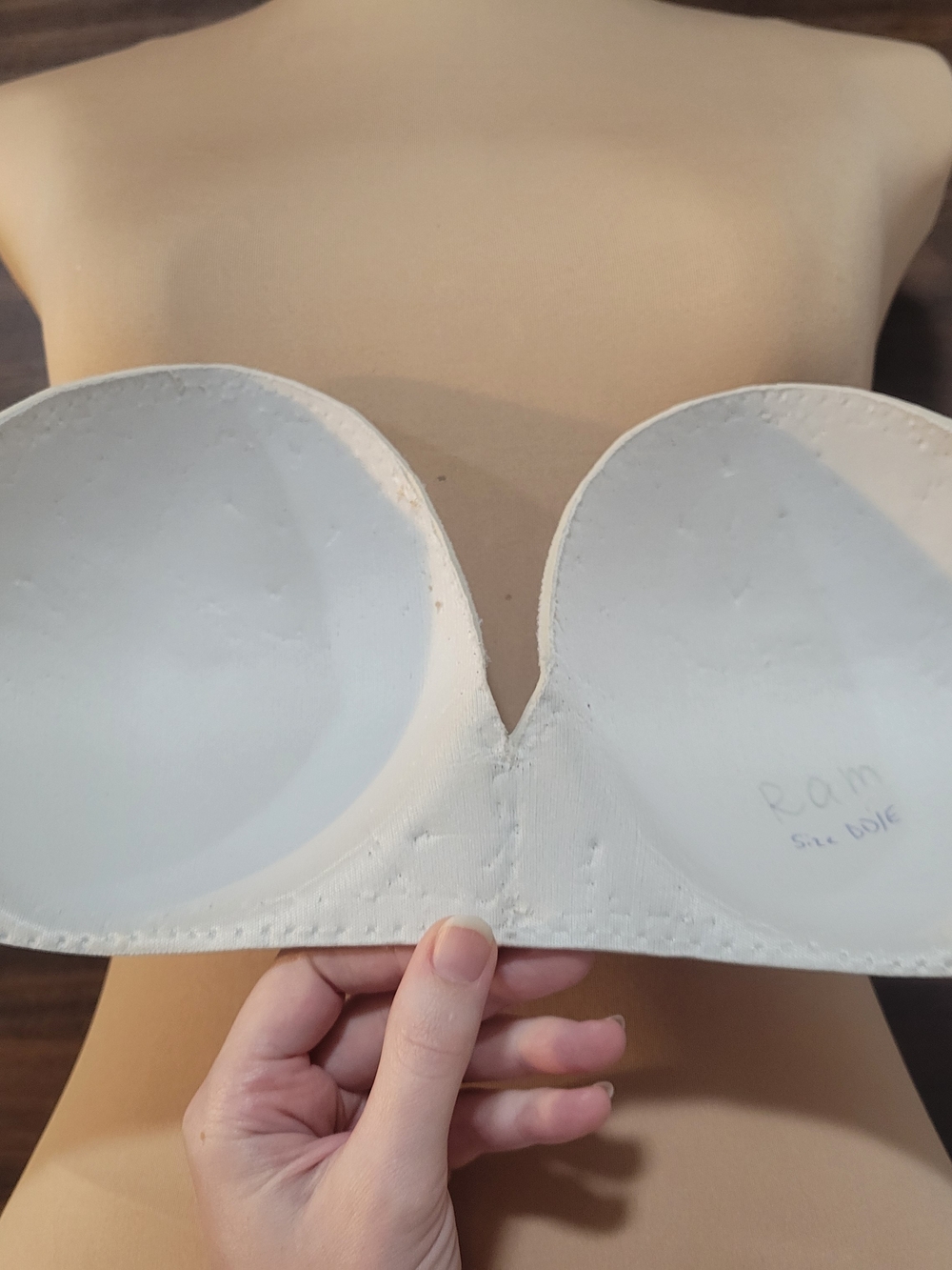 Strapless Hard Shell Bra Base - Picture 4 of 4
